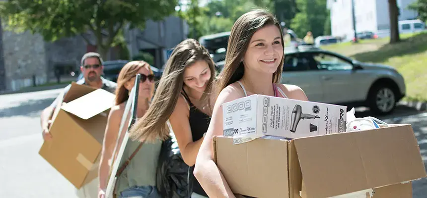 Students moving in