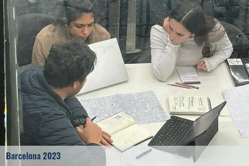 Students in class at the Barcelona Architecture Center